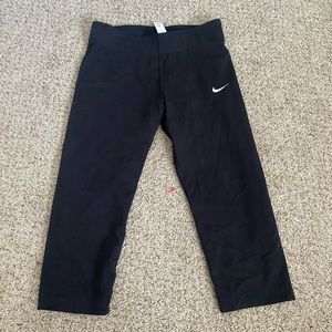 Nike Capri Black Leggings XS
